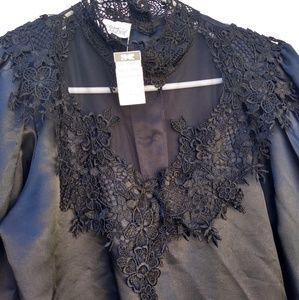 San andre new with tag size 4 woman's shirt